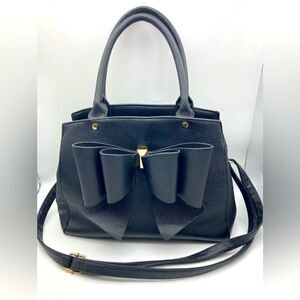 Crossi Bow Black Pebbled Crossbody/Hamdbag